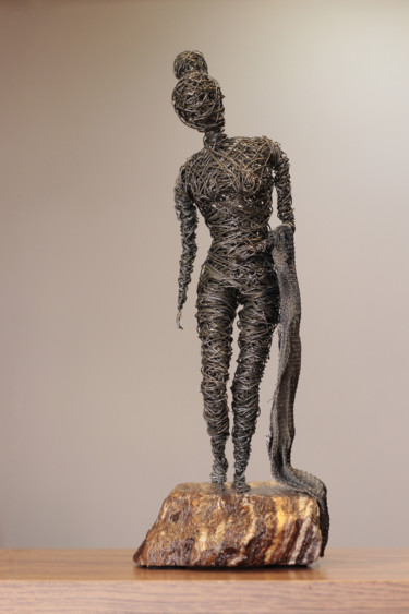 Sculpture titled "Girl with cloth (30…" by Karen Axikyan, Original Artwork, Metals