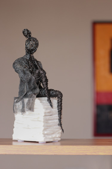 Sculpture intitulée "Daydream 25x11x8 2k…" par Karen Axikyan, Œuvre d'art originale, Métaux