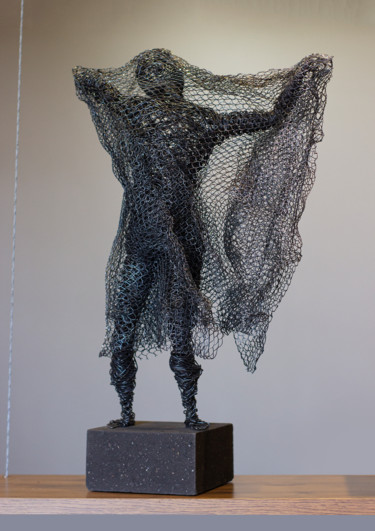 Skulptur mit dem Titel "Intertwined thought…" von Karen Axikyan, Original-Kunstwerk, Metalle