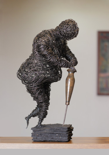 Sculptuur getiteld "Fragile hope 39x19x…" door Karen Axikyan, Origineel Kunstwerk, Metalen