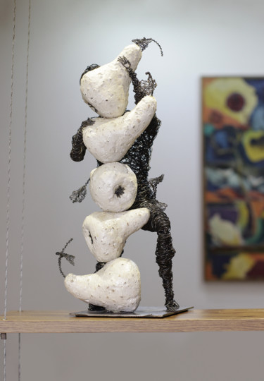 Skulptur mit dem Titel "Poise (45x19x16 3.3…" von Karen Axikyan, Original-Kunstwerk, Metalle