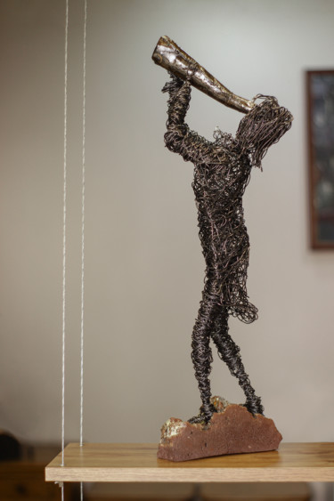 Скульптура под названием "Dream (60x20x13 2.5…" - Karen Axikyan, Подлинное произведение искусства, Металлы