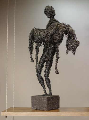 Скульптура под названием "Lost friend (54x30x…" - Karen Axikyan, Подлинное произведение искусства, Металлы