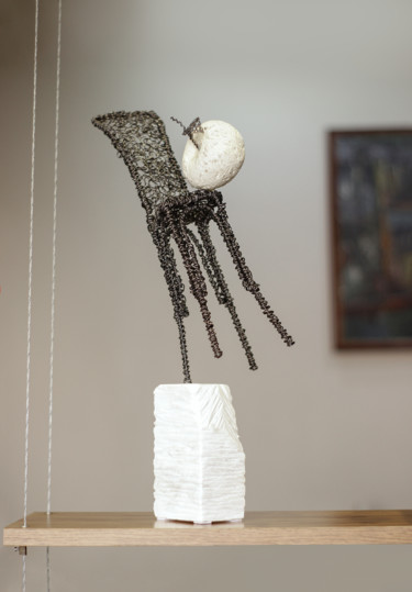 Skulptur mit dem Titel "Love (54x11x12 3.2k…" von Karen Axikyan, Original-Kunstwerk, Metalle