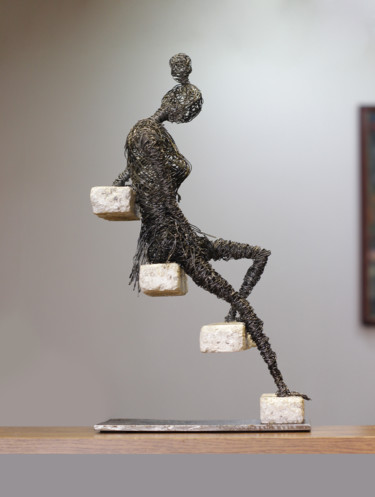 Скульптура под названием "Thoughts (41x25x11…" - Karen Axikyan, Подлинное произведение искусства, Металлы