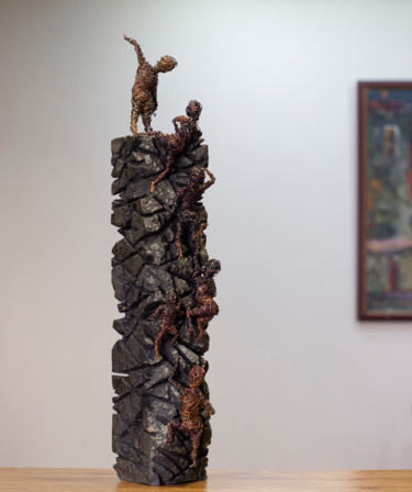 Escultura titulada "Followers (44x9x8 2…" por Karen Axikyan, Obra de arte original, Metales