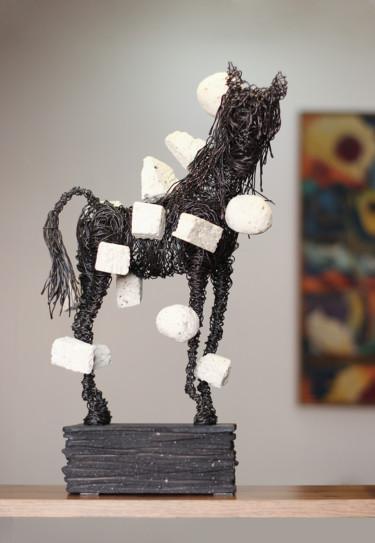 Rzeźba zatytułowany „Horse with dots (47…” autorstwa Karen Axikyan, Oryginalna praca, Metale