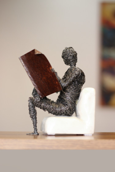 Sculptuur getiteld "Magazine (17x13x10…" door Karen Axikyan, Origineel Kunstwerk, Metalen