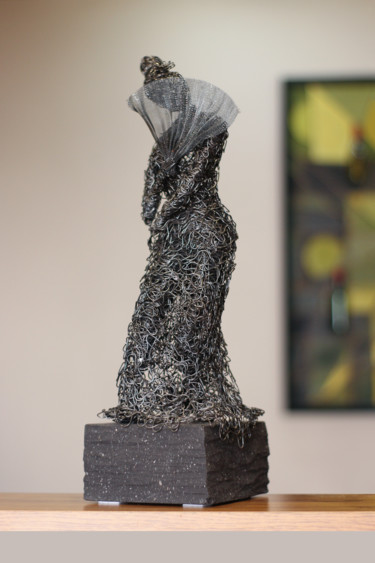 Escultura intitulada "Flamenco (43x15x13…" por Karen Axikyan, Obras de arte originais, Metais