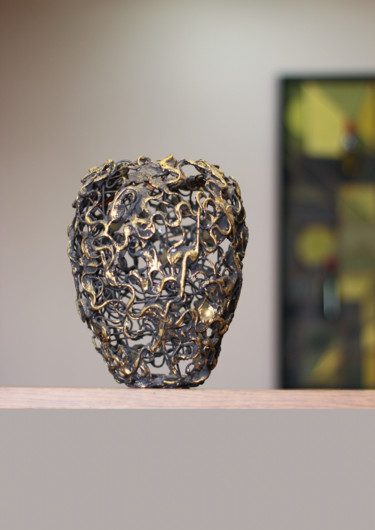 Rzeźba zatytułowany „Vase (21x18x18 0.9k…” autorstwa Karen Axikyan, Oryginalna praca, Metale