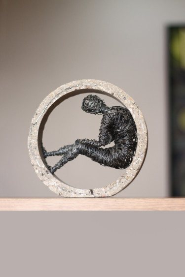Vacuum-1 (20x19x8 1kg iron, concrete) Sculpture intitulée "Vacuum-1 (20x19x8 1…" par Karen Axikyan, Œuvre d'art originale, Béton