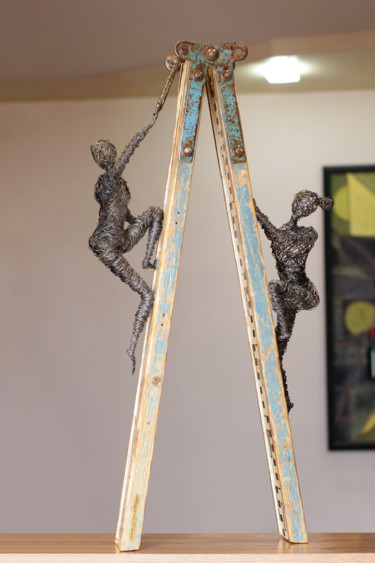 Скульптура под названием "Meeting point (70x1…" - Karen Axikyan, Подлинное произведение искусства, Дерево