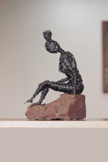 Escultura intitulada "Thoughts (25x16x12…" por Karen Axikyan, Obras de arte originais, Metais