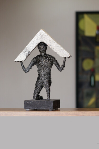 Sculptuur getiteld "Refuge (29x14x20 1.…" door Karen Axikyan, Origineel Kunstwerk, Beton