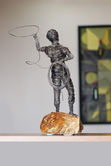 Skulptur mit dem Titel "Success hunter (40x…" von Karen Axikyan, Original-Kunstwerk, Metalle