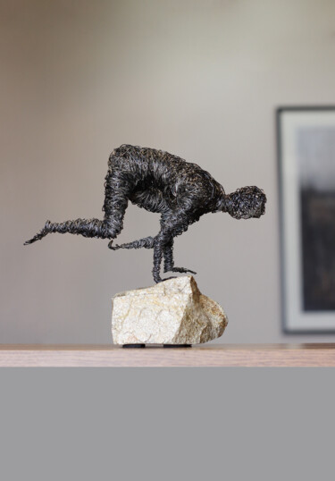 Sculptuur getiteld "Predator (22x24x13…" door Karen Axikyan, Origineel Kunstwerk, Steen
