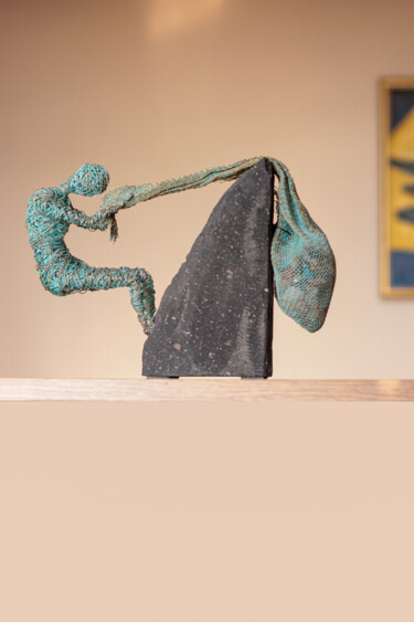 Sculpture intitulée "Financial dispute (…" par Karen Axikyan, Œuvre d'art originale, Métaux
