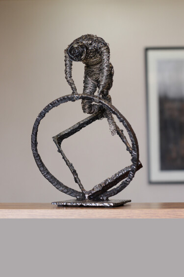 Skulptur mit dem Titel "Situation changes (…" von Karen Axikyan, Original-Kunstwerk, Metalle