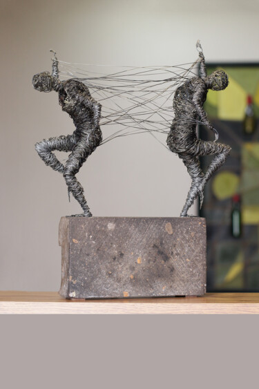 Sculpture intitulée "Deadlock (40x30x16c…" par Karen Axikyan, Œuvre d'art originale, Pierre