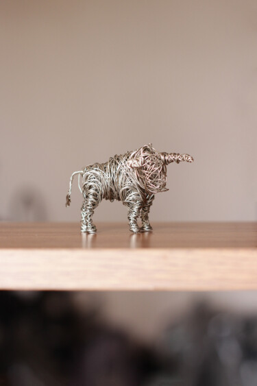 Sculpture titled "Bull (8x5x5cm 0.1kg…" by Karen Axikyan, Original Artwork, Metals
