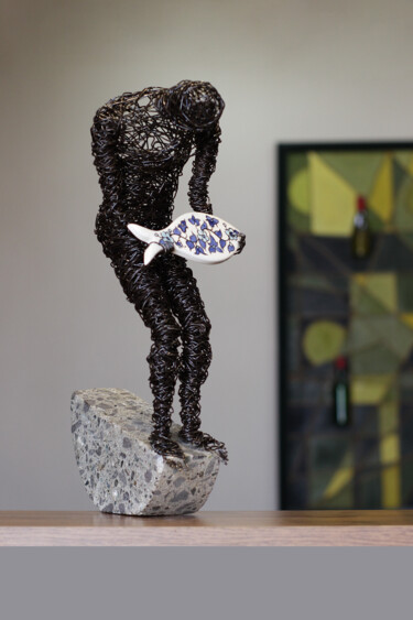 Scultura intitolato "Goodbye (41x22x15 3…" da Karen Axikyan, Opera d'arte originale, Metalli