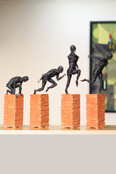 Sculpture intitulée "From start to finis…" par Karen Axikyan, Œuvre d'art originale, Métaux