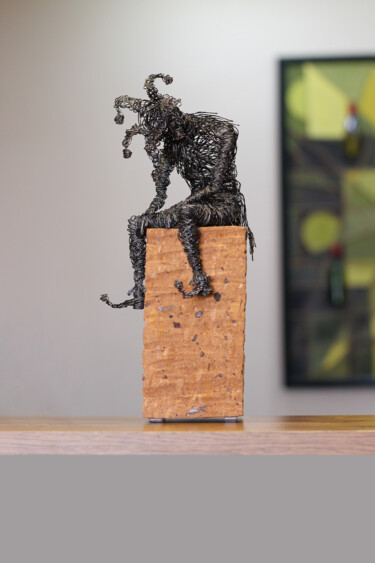 Sculpture intitulée "Loneliness" par Karen Axikyan, Œuvre d'art originale, Fil de fer