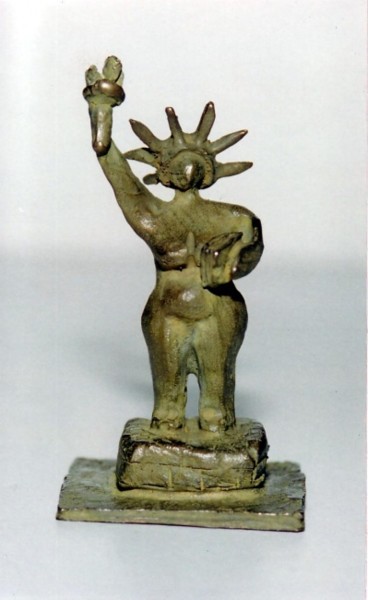 Sculpture intitulée "Miss Liberty" par Karen M, Œuvre d'art originale
