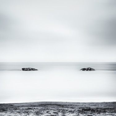 Fotografie mit dem Titel "Two rocks emerging…" von Karim Carella, Original-Kunstwerk, Digitale Fotografie