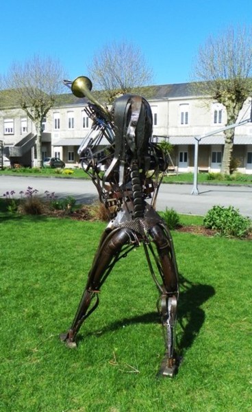 Sculpture intitulée "Tromboniste_(1).JPG" par Karlito Randriamahefa Lewandoski, Œuvre d'art originale