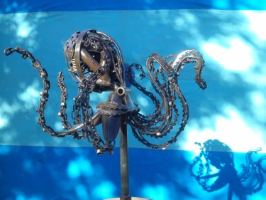 Scultura intitolato "Octopus" da Karlito Randriamahefa Lewandoski, Opera d'arte originale
