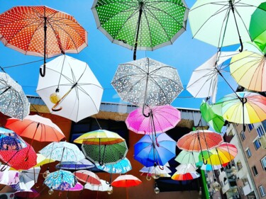 Photographie intitulée "Parapluies ©" par Kasiopea, Œuvre d'art originale, Photographie numérique