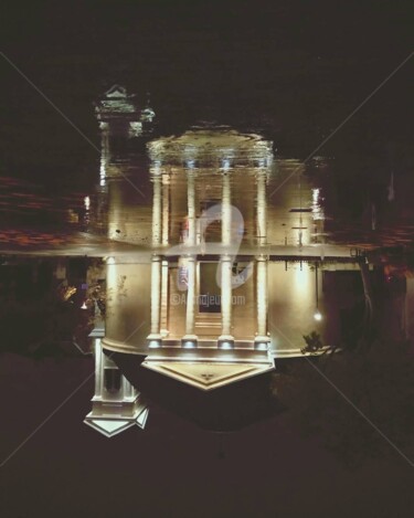 Photographie intitulée "Reflet de l'église ©" par Kasiopea, Œuvre d'art originale, Photographie numérique