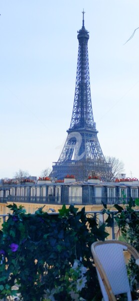 Photographie intitulée "Tour Eiffel et imme…" par Kasiopea, Œuvre d'art originale, Photographie numérique