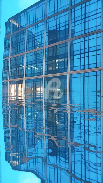 Photography titled "Reflet tour bleue ©" by Kasiopea, Original Artwork, Digital Photography