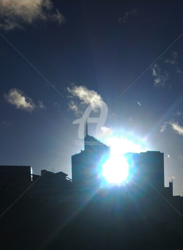 Photographie intitulée "Arc de soleil ©" par Kasiopea, Œuvre d'art originale, Photographie numérique