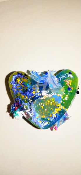 Sculpture intitulée "Coeur de couleur ©" par Kasiopea, Œuvre d'art originale, Résine