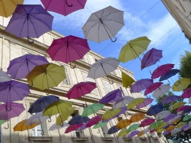 Photographie intitulée "colorful umbrellas,…" par Katherine Lee, Œuvre d'art originale, Photographie numérique