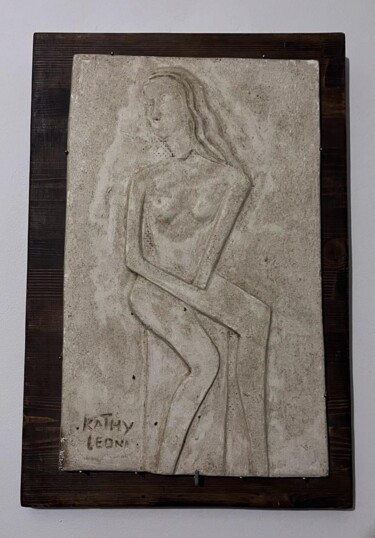 Skulptur mit dem Titel "etrusca" von Kathy Leoni, Original-Kunstwerk, Stein