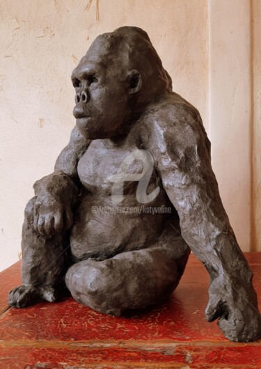 Sculptuur getiteld "Yaoundé" door Katyveline Ruiz, Origineel Kunstwerk, Terra cotta