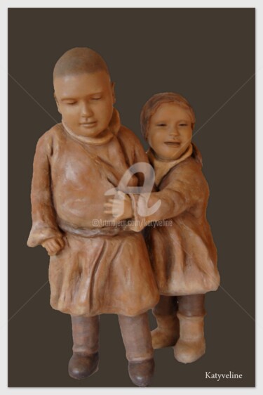 Skulptur mit dem Titel "enfants de Mongolie…" von Katyveline Ruiz, Original-Kunstwerk, Terra cotta