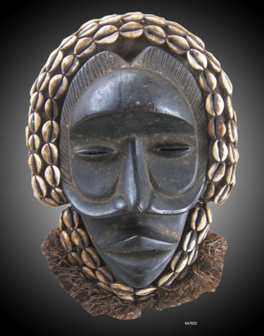 雕塑 标题为“Masque Dan de la co…” 由Kebe, 原创艺术品, 木