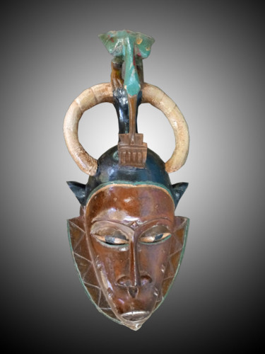 Escultura intitulada "Masque Gouro art tr…" por Kebe, Obras de arte originais, Madeira