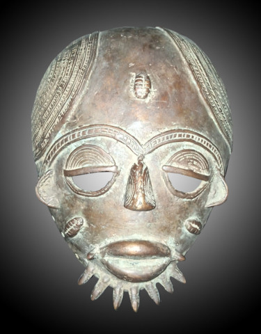 Sculpture intitulée "Masque Baoulé en Br…" par Kebe, Œuvre d'art originale, Bronze