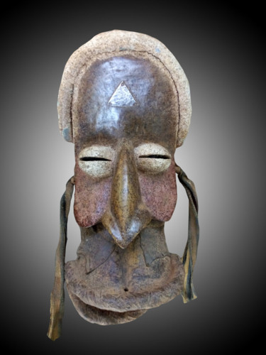 Sculpture titled "Masque Grébo art tr…" by Kebe, Original Artwork, Wood