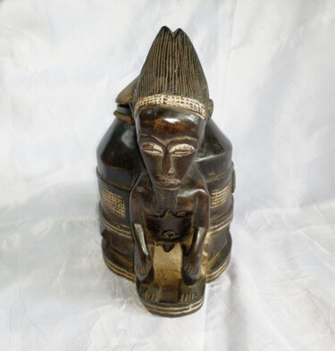 Sculpture titled "Boite à oracle Baou…" by Kebe, Original Artwork, Wood