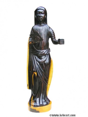 Scultura intitolato "statuette de Marie…" da Kebe, Opera d'arte originale