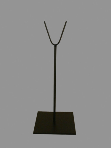 Sculpture titled "Socle pour vos masq…" by Kebe, Original Artwork, Metals