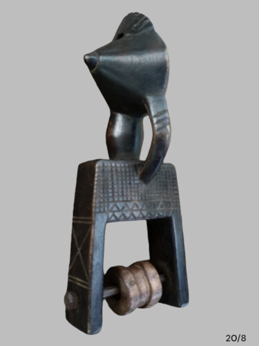 Sculpture intitulée "Poulie Gouro art  t…" par Kebe, Œuvre d'art originale, Bois