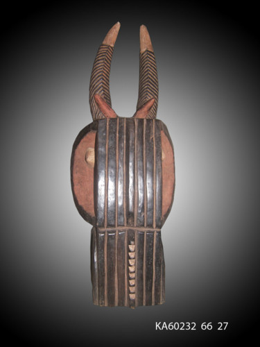 Sculpture titled "Masque Baoulé art…" by Kebe, Original Artwork, Wood